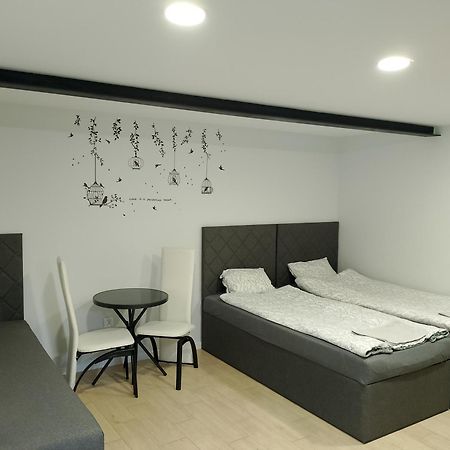 Apartament Z Ogrodem I Przemysl Luaran gambar